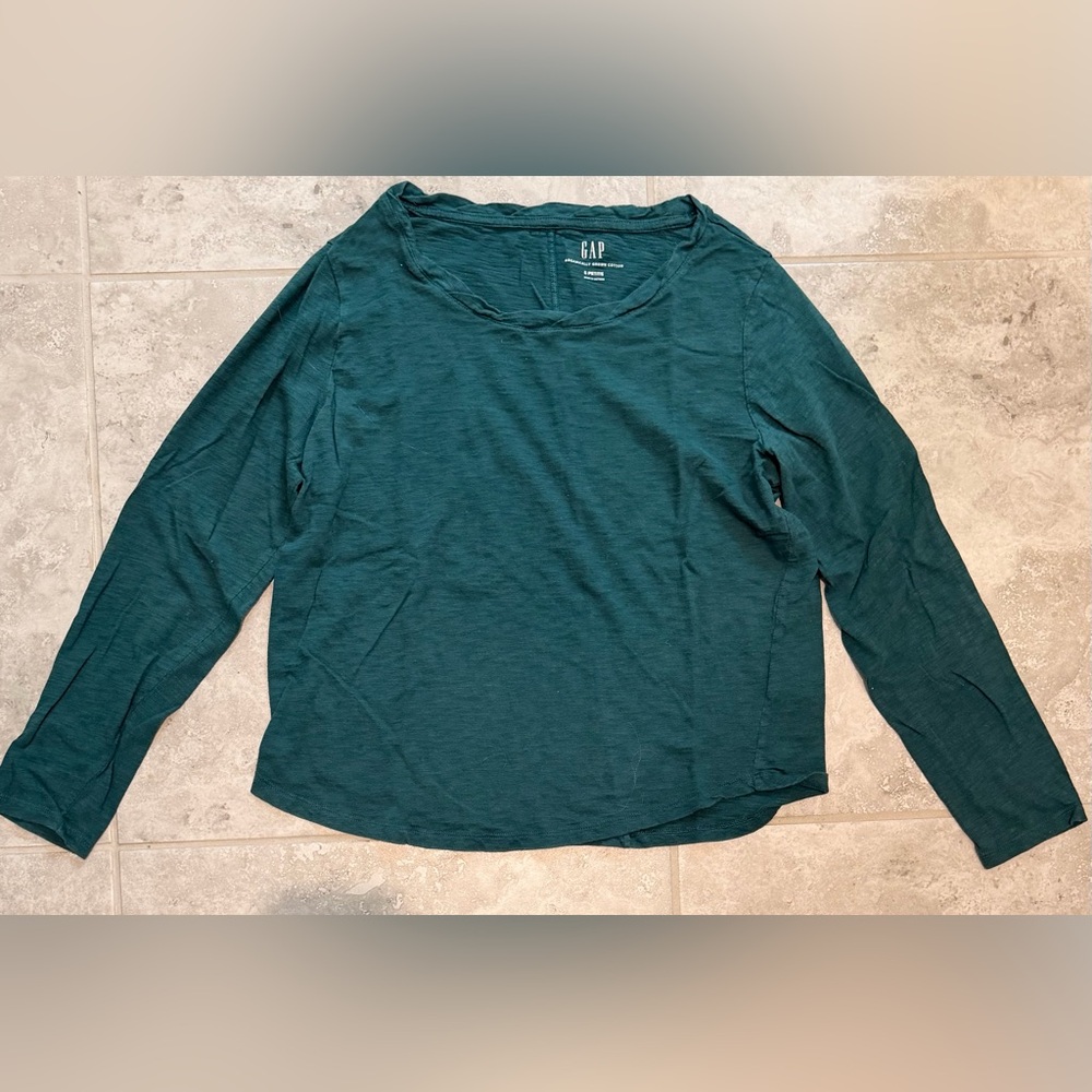GAP Organically Grown Cotton Long Sleeve Tee | Green | Petite S